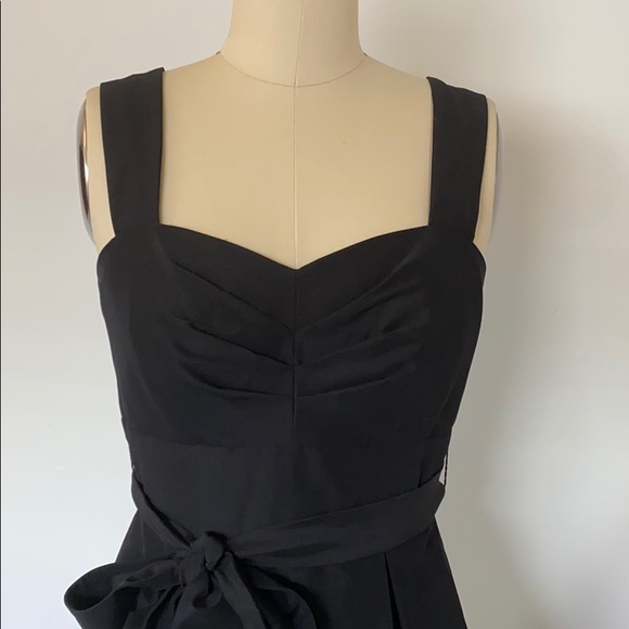 Perfect Little Black Dress - Picture 4 of 5